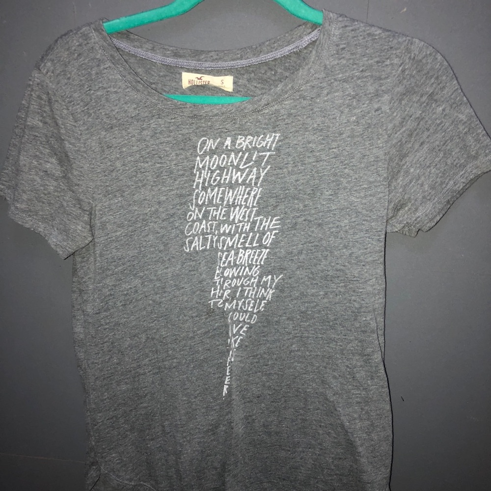 hollister tee